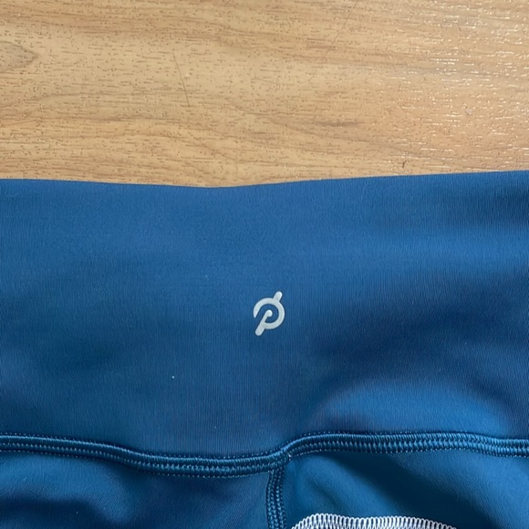 SET Peloton Blue High Waisted Marble Cycling Workout Leggings and sports bra - Picture 9 of 9